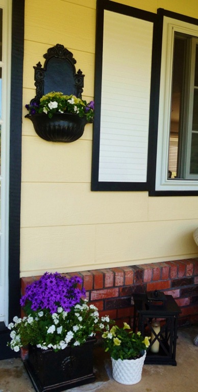 [Porch%2520Easter%2520flowers%25202012%2520004%2520%2528404x800%2529%255B5%255D.jpg]