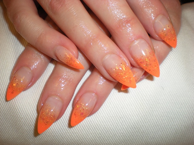 [orange%255B4%255D.jpg]