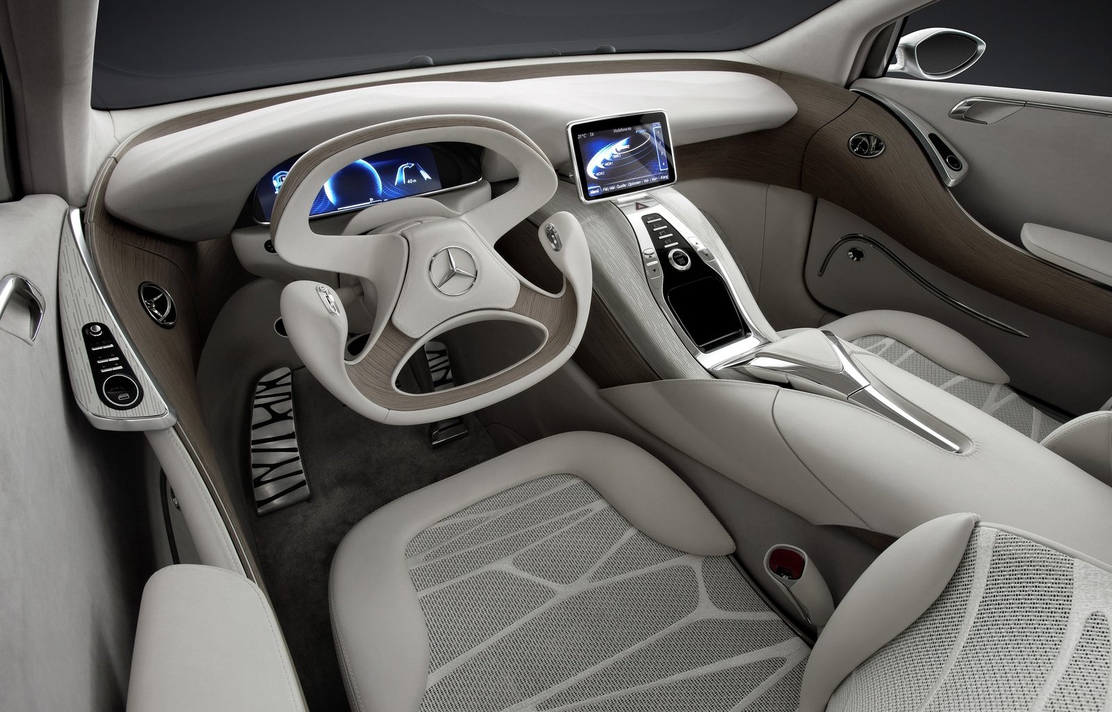 [Mercedes-Benz-F800_Style_Concept_2010_1600x1200_wallpaper_47%255B3%255D.jpg]