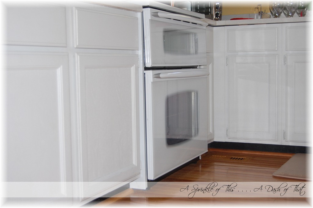 [kitchen%2520cabinets%2520without%2520knobs%2520%257BA%2520Sprinkle%2520of%2520This%2520.%2520.%2520.%2520.%2520A%2520Dash%2520of%2520That%257D%255B3%255D.jpg]