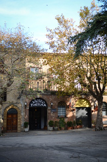 [Volterra%2520streets8%255B5%255D.jpg]