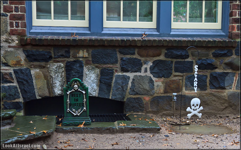 Америка 2.0 / Нью Йорк   Хэллоуин в Forest Hills (foto america  фото праздник интересно new york  20111019 usa ny forest hills halloween 014 9144)