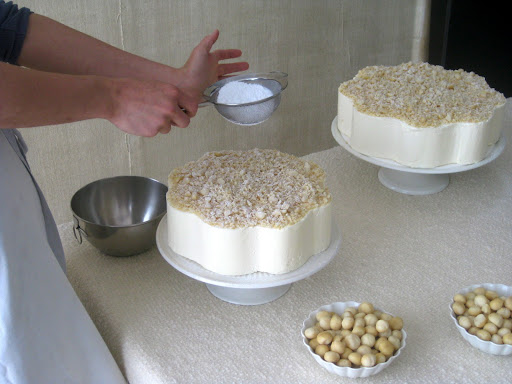 Yumm! Some powdered sugar to decorate the 