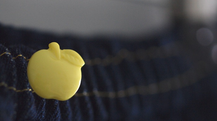 yellow apple button