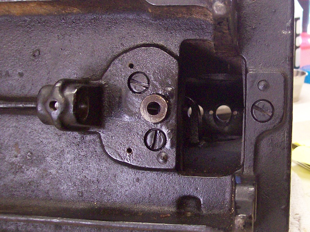 [Lower-bushing3.jpg]