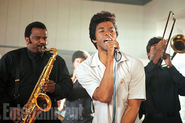 Chadwick Boseman James Brownként a Get On Up első hivatalos képén
