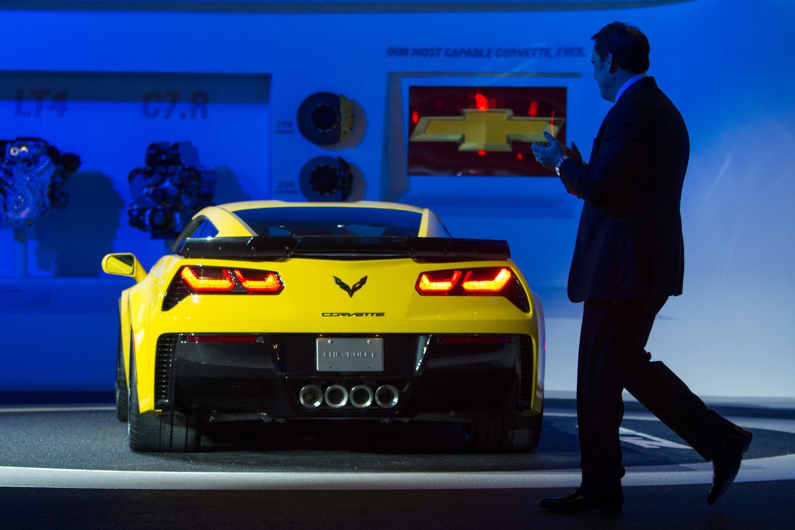 [CorvetteZ06Reveal03%255B2%255D.jpg]