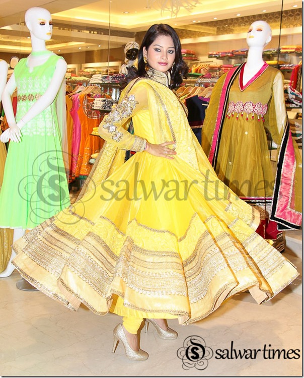 Mounika_Salwar_Kameez (2) Mounika_Salwar_Kameez (2)