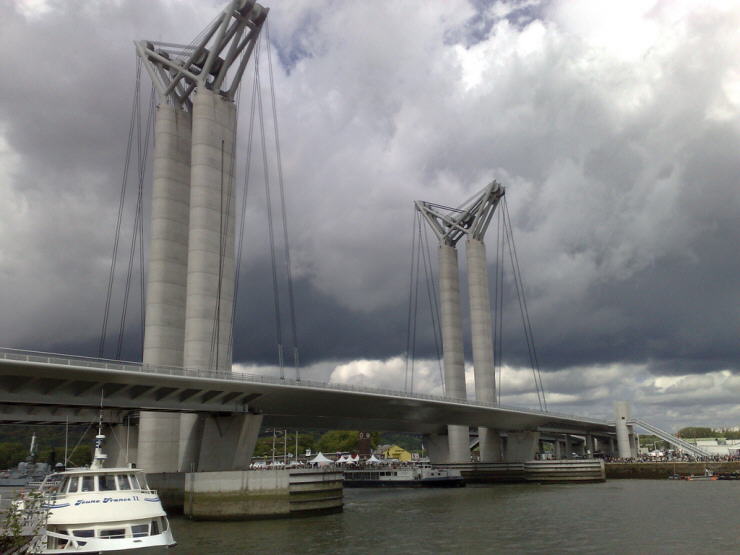 Image Dimension: 512x384 :: Pedestrian Bridge - Texas Pedestrian Bridge - Texas