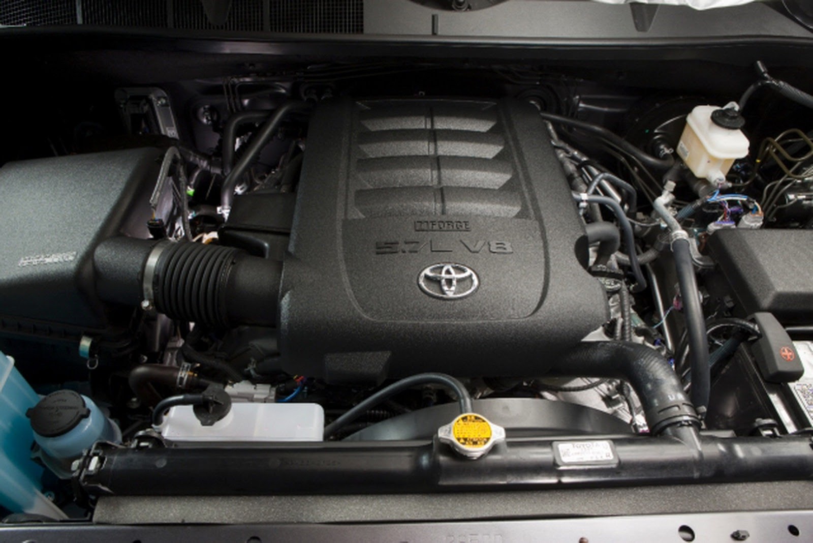 [2013-Toyota-Tundra-Truck-12%255B2%255D.jpg]