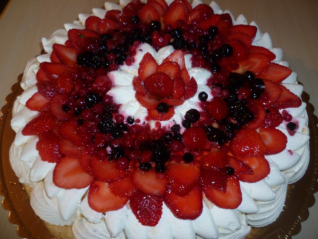 [torta%2520compleanno%2520laura%255B4%255D.jpg]
