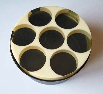 Enzo Mari round container top view