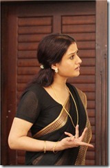 sonia in black saree