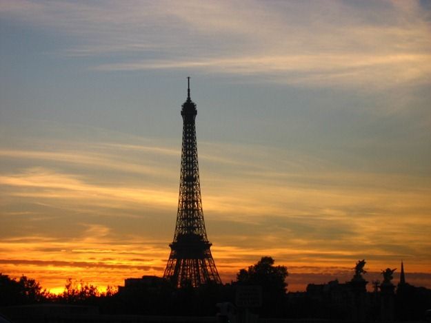 Eiffel Tower at Sunset Eiffel Tower at Sunset