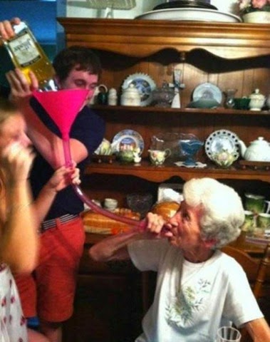 [old-people-party-003%255B2%255D.jpg]