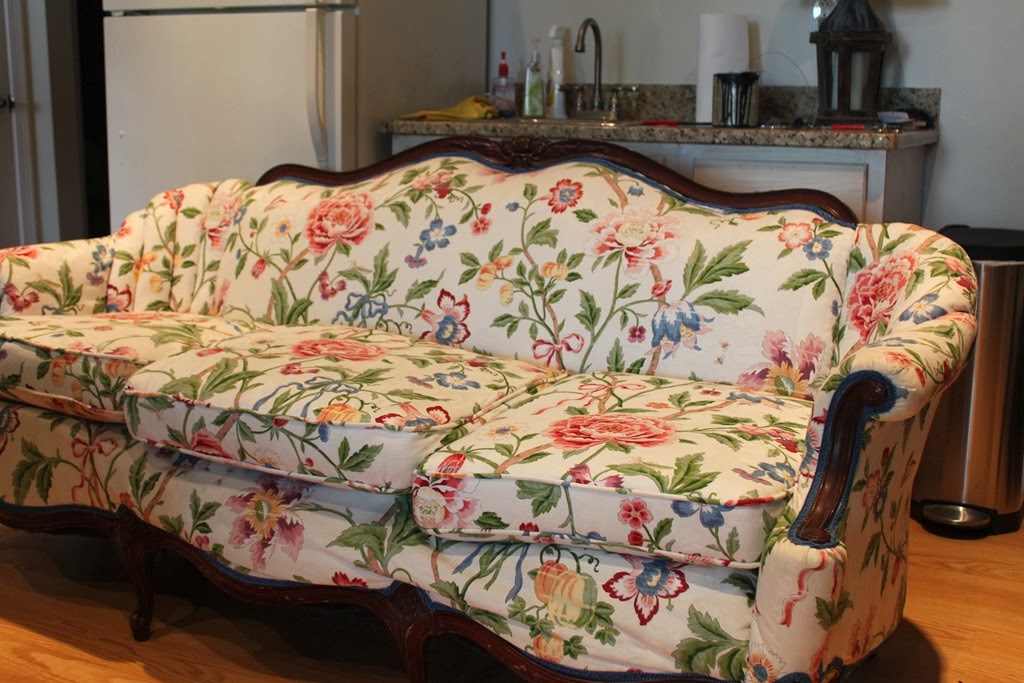 [floral%2520sofa%2520before%25202%255B7%255D.jpg]