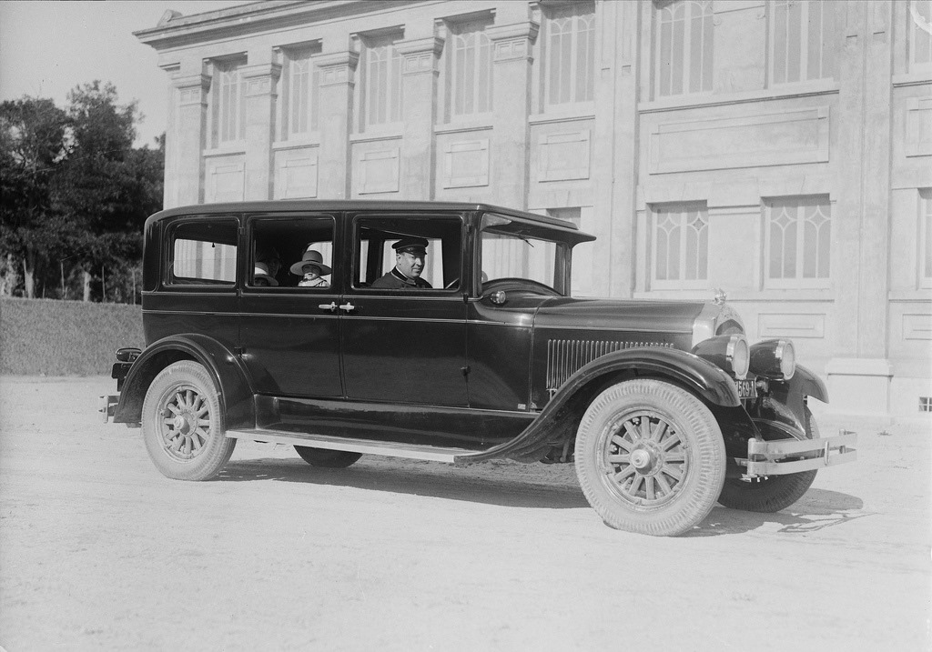 [Estoril-em-Junho-de-1927-Packard-192.jpg]