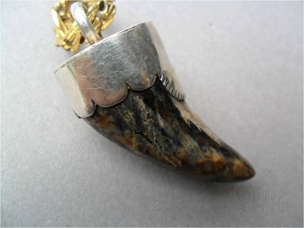 [Liontin%2520Batu%2520Siung%2520-%2520kanan%255B7%255D.jpg]