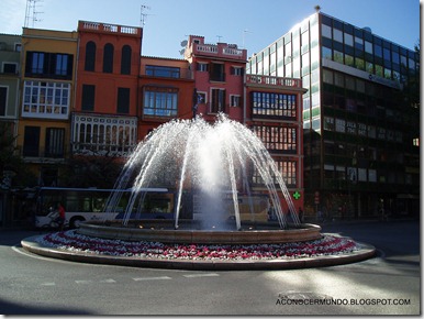 1-Palma de Mallorca. Plaza de la Reina. Fuente - P4140042