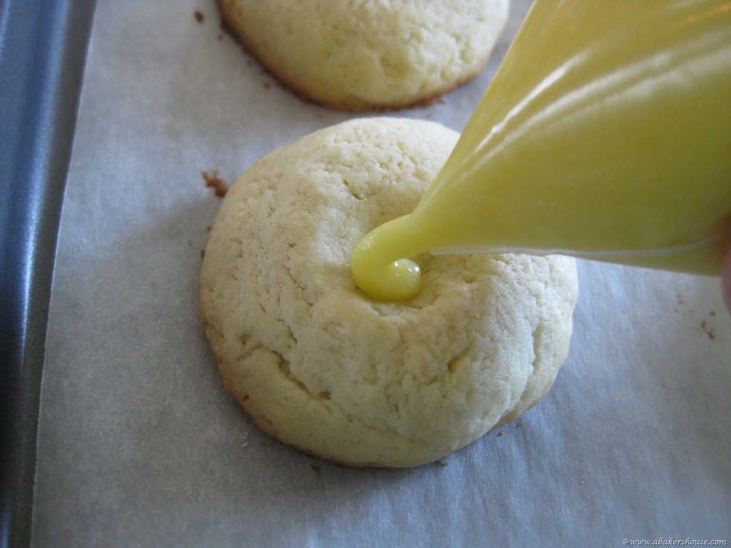 [lemon%2520curd%2520in%2520thumbprint%2520cookie%255B7%255D.jpg]