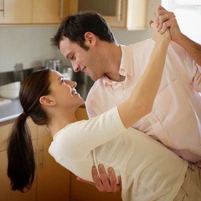 [couple-dancing-kitchen1%255B4%255D.jpg]