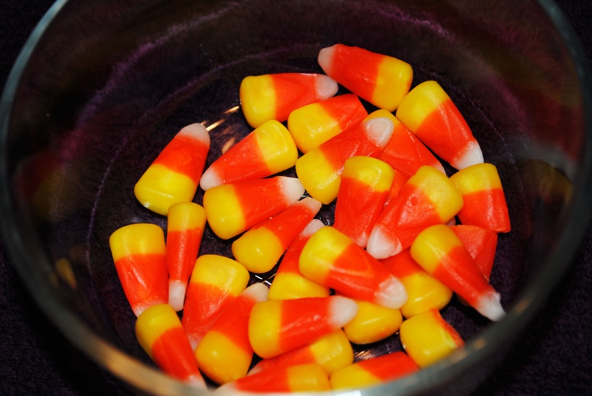 [candy-corns%255B3%255D.jpg]
