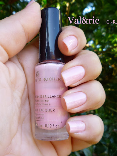 Swatch Yves Rocher : vernis brillance Rose Pastel n°61 - Nail Art, parfums  &amp; Co