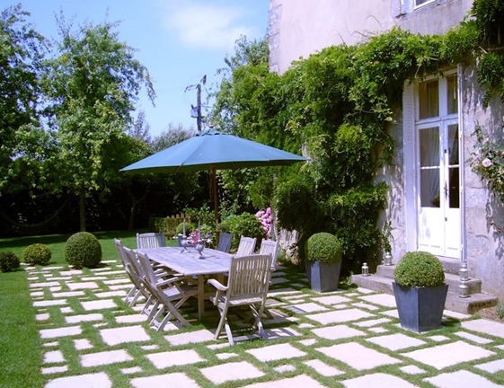 mmlalouviere-bnb-chambres-dhotes-terrasse