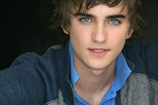 Landon Liboiron - Photo Set