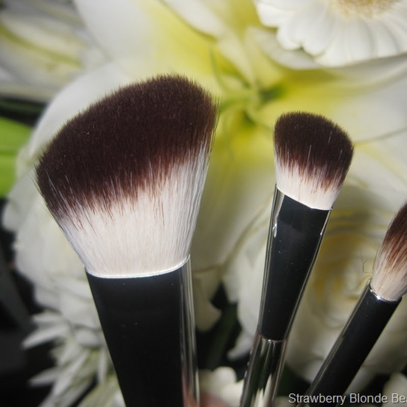 Liz Earle Makeup Brushes: Blush, Eye