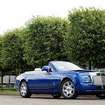 2011 Rolls-Royce Phantom Drophead Coupe 01.jpg