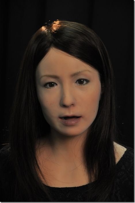 female-android-geminoid-f-147bfb