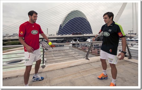 La pareja número dos del mundo de dobles, Marcel Granollers y Marc López, se enfrentarán a Belasteguín y Díaz en un reto que incluirá tenis y pádel