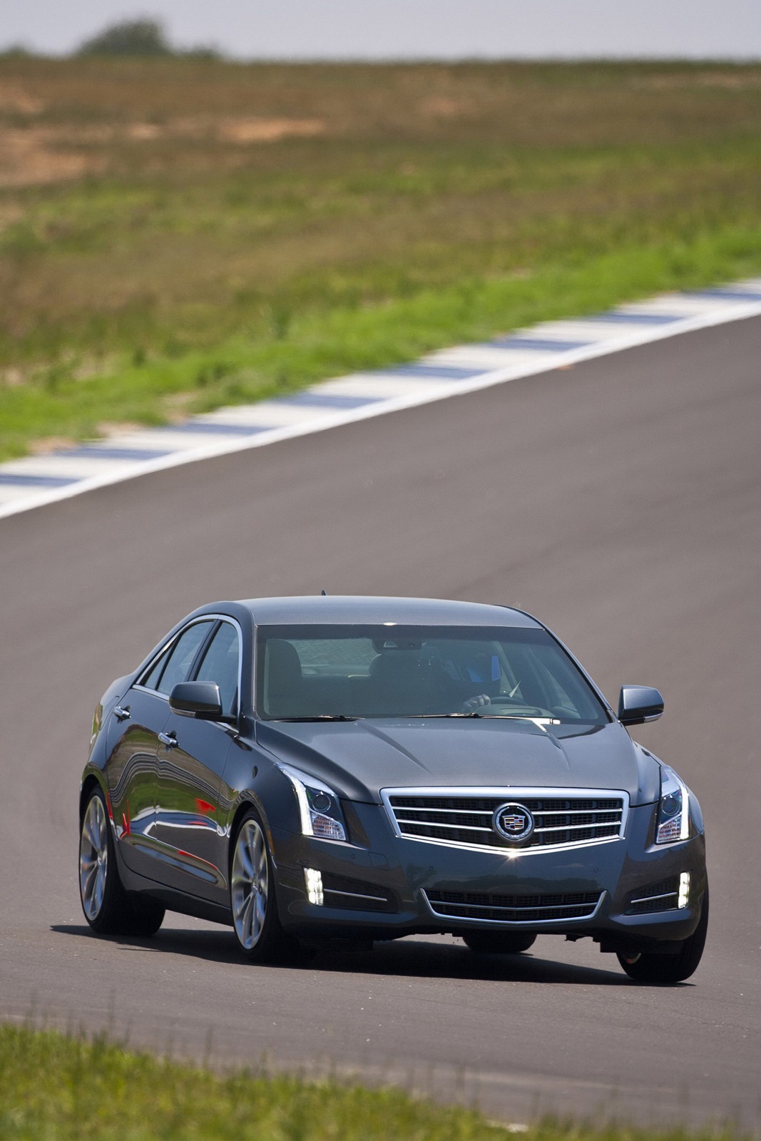 [2013-Cadillac-ATS-146%255B2%255D.jpg]