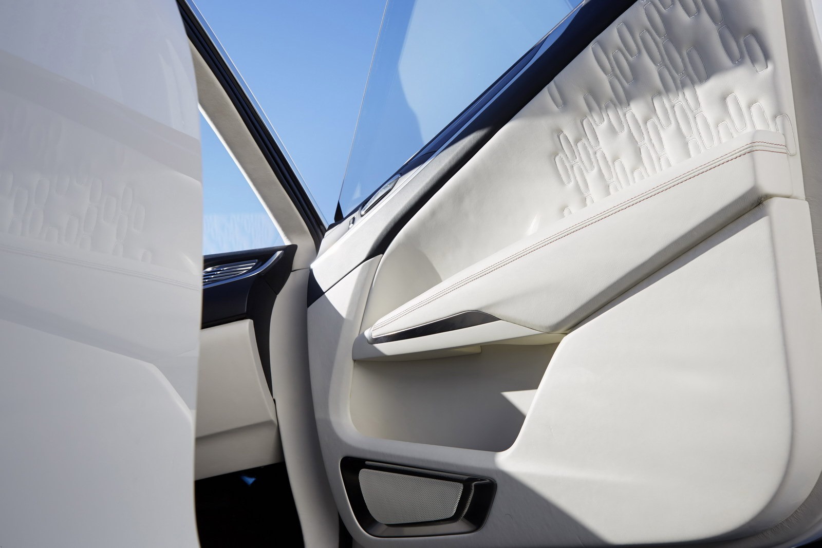 [Lincoln-MKC-Concept-20%255B2%255D.jpg]