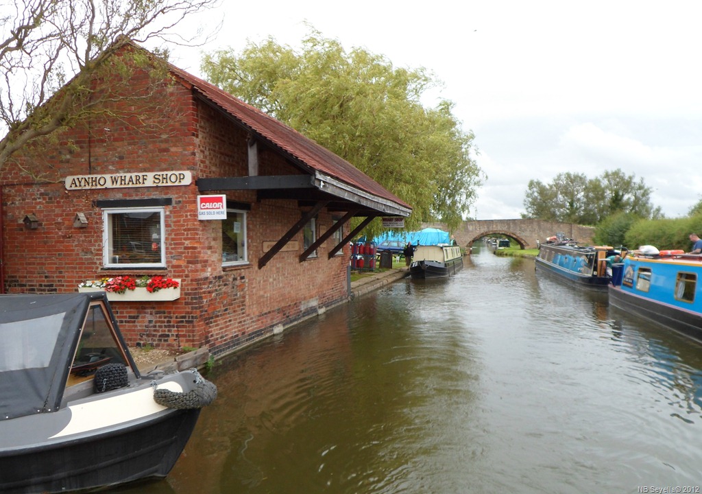 [SAM_2115%2520Aynho%2520Wharf%255B4%255D.jpg]