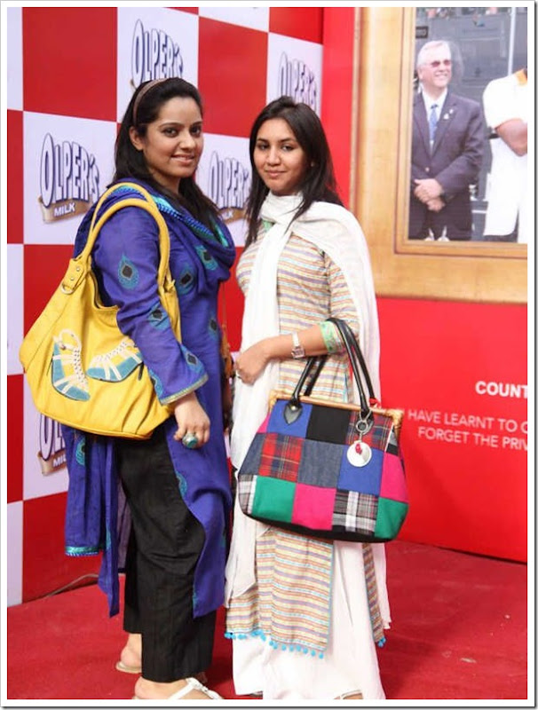 Sehrish_and_Maheen Sehrish_and_Maheen