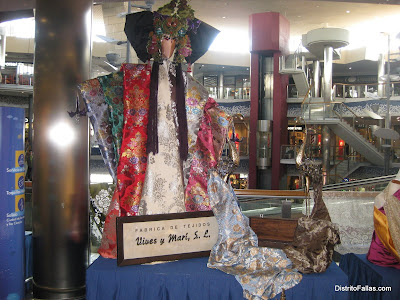 Exposició indumentària Saler_20120221_019.JPG