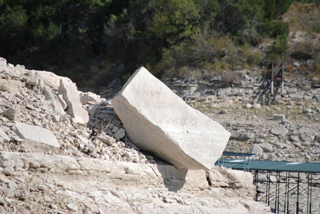 [Lake%2520Travis%2520Rocks%25203%255B3%255D.jpg]