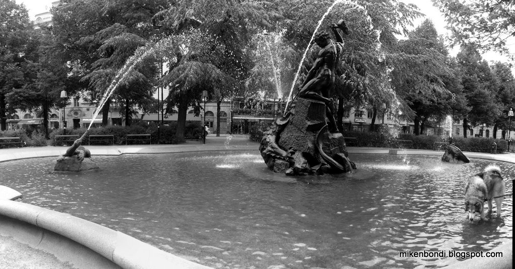 [Munson%2520in%2520Mariatorget%2520fountain%2520depicting%2520Thor%2520slaying%2520the%2520sea%2520sepent%2520J%25C3%25B6rmungandr%255B5%255D.jpg]