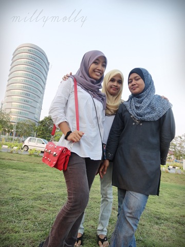 [DSC030674.jpg]