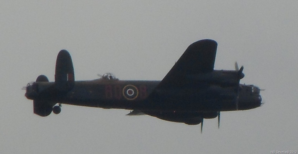 [SAM_1438%2520RAF%2520Lancaster%255B4%255D.jpg]