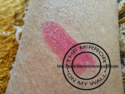 Oriflame Wonder Colour Lipstick in Pink Lady