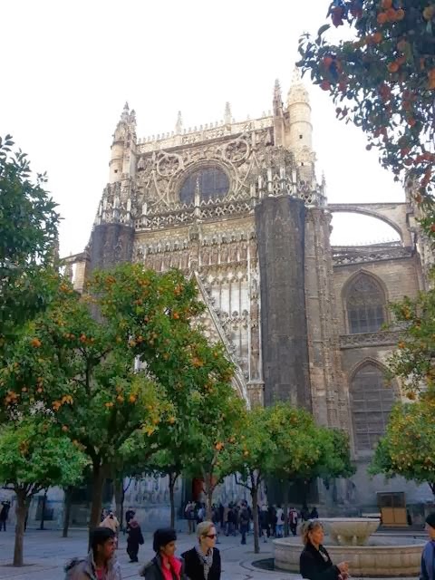 [20131128_Sevilla-Cathedral-Small3.jpg]