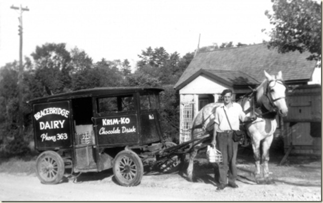 a milk man and his horse from the US in the 40s. a milk man and his horse from the US in the 40s.