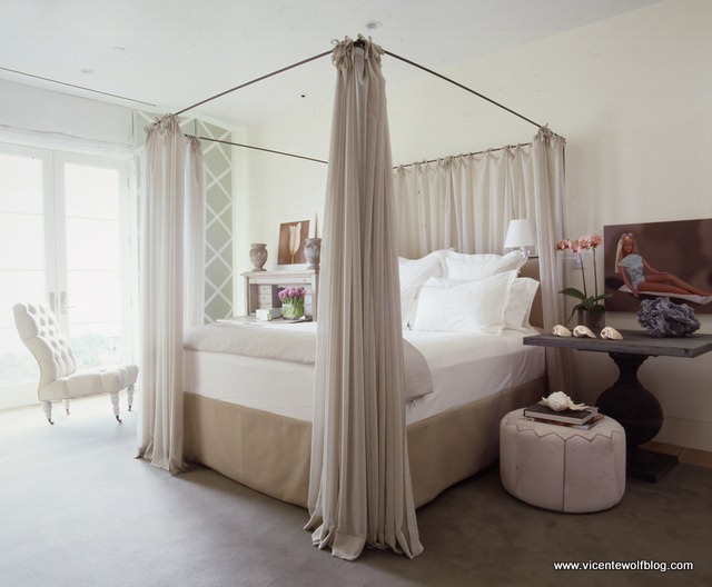 [vicente%2520wolf%2520bedroom%2520w%2520canopy%2520bed.jpg]
