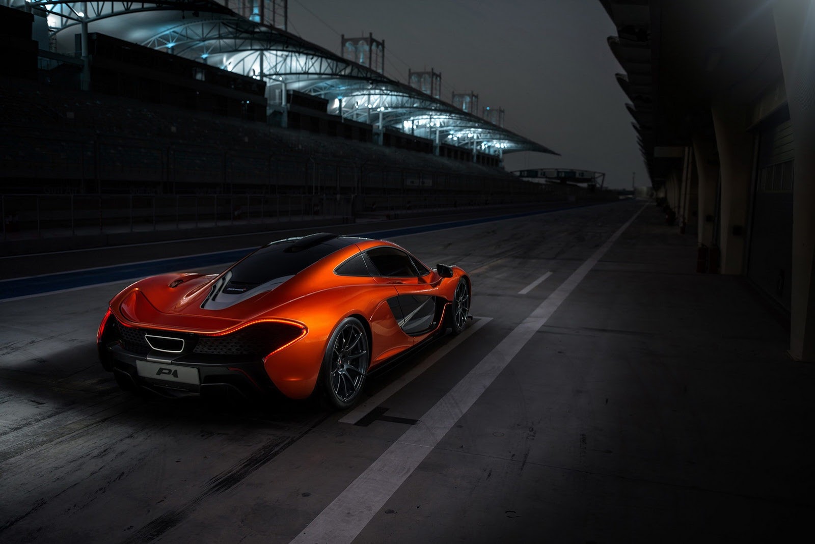 [McLaren-P1-Bahrain-9%255B2%255D.jpg]