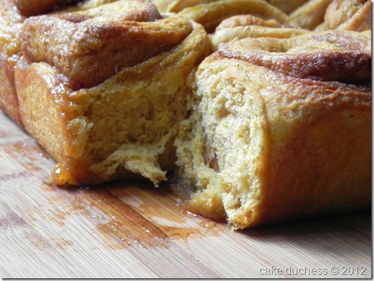 pumpkin-cinnamon-rolls-5