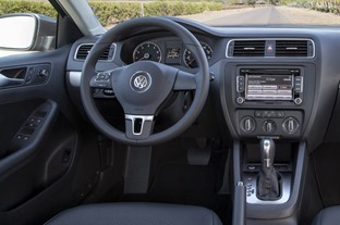 2014-VW-Jetta-Sedan-3