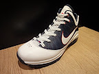nike lebron 7 ps gr white navy red 0 02 Nike Air Max LeBron VII (7)   White/Navy/Gold Sample Actual Photos